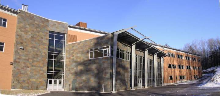 École secondaire à Lafontaine